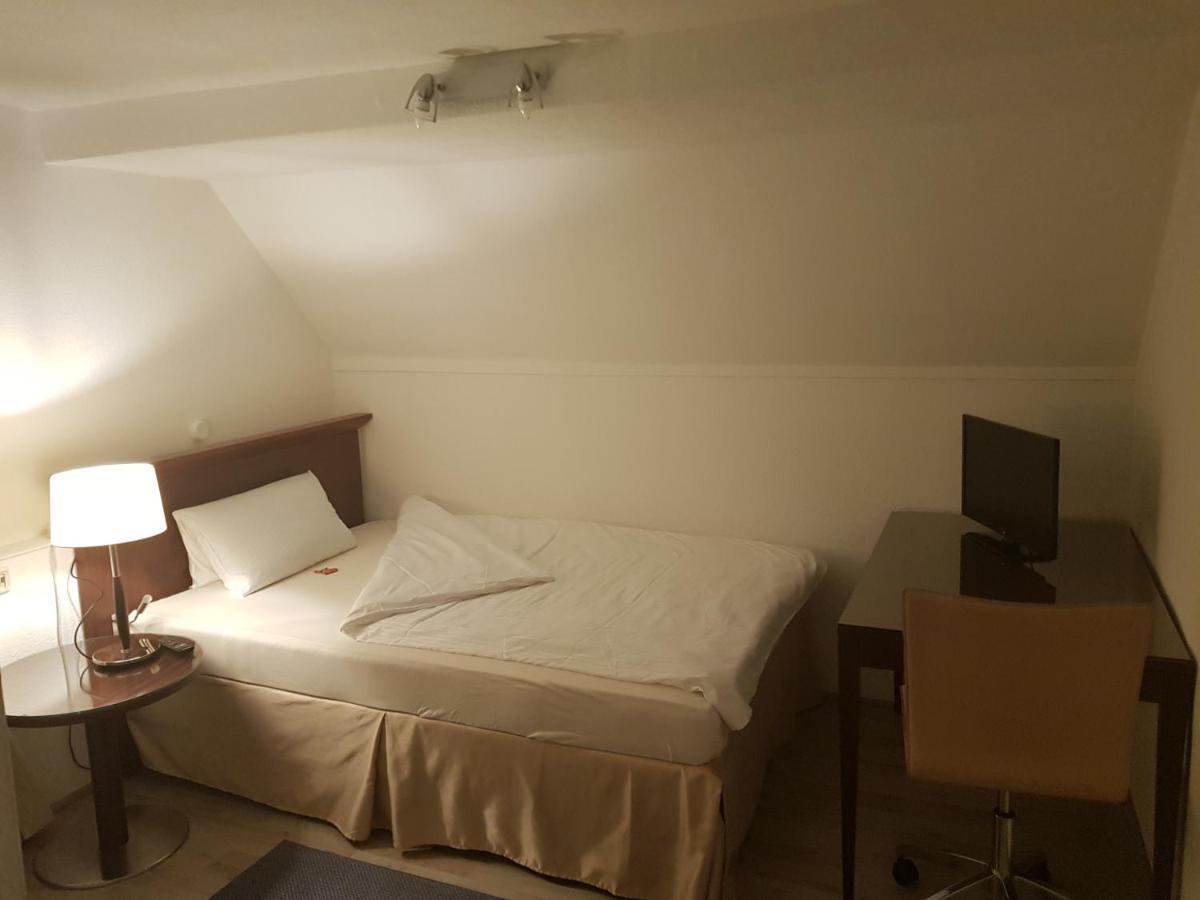 Hotel Pension Bluechersruh Bad Berneck im Fichtelgebirge Quarto foto